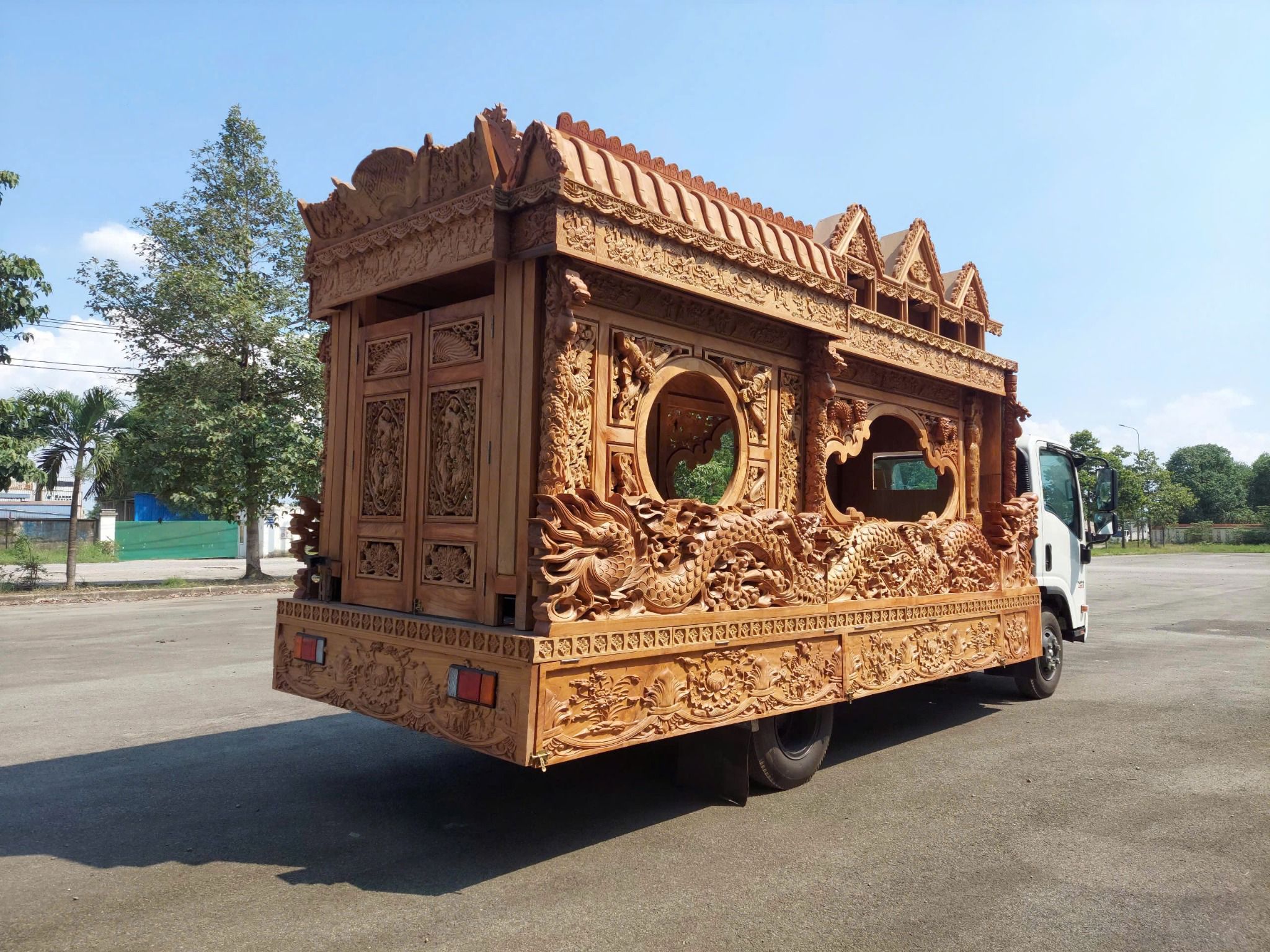 XE CHỞ QUAN TÀI - XE RỒNG - XE TANG LỄ (CHUẨN THIẾT KẾ CỤC ĐĂNG KIỂM)