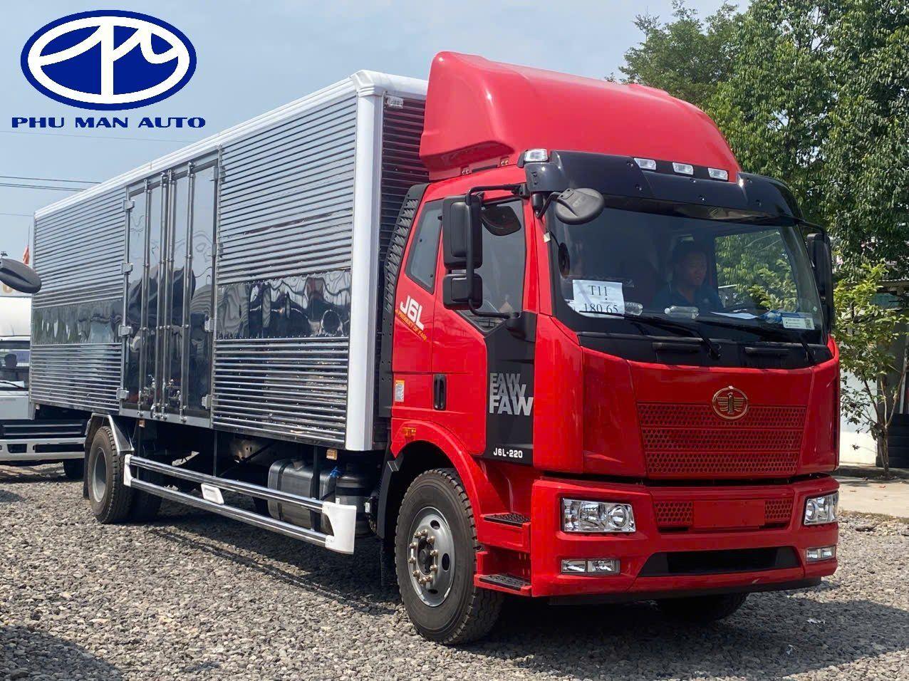 XE TẢI FAW 8 TẤN THÙNG KÍN 9M7 NHẬP KHẨU