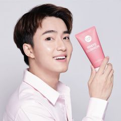 Bọt rửa mặt trắng da Cathy Doll White Cushion Facial Foam Cleanser 120ml