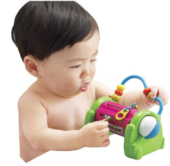 Đồ chơi cho bé sơ sinh 7 tháng tuổi - Phát triển vận động tinh từ People Nhật Bản UB052