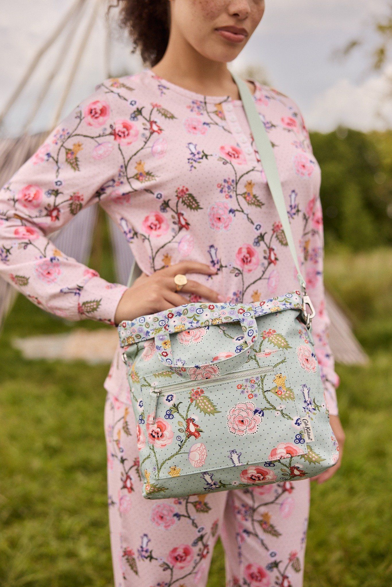 Túi đeo chéo 2 mặt/Crossbody - BAGS & ACCESSORIES - Catnip - 275895