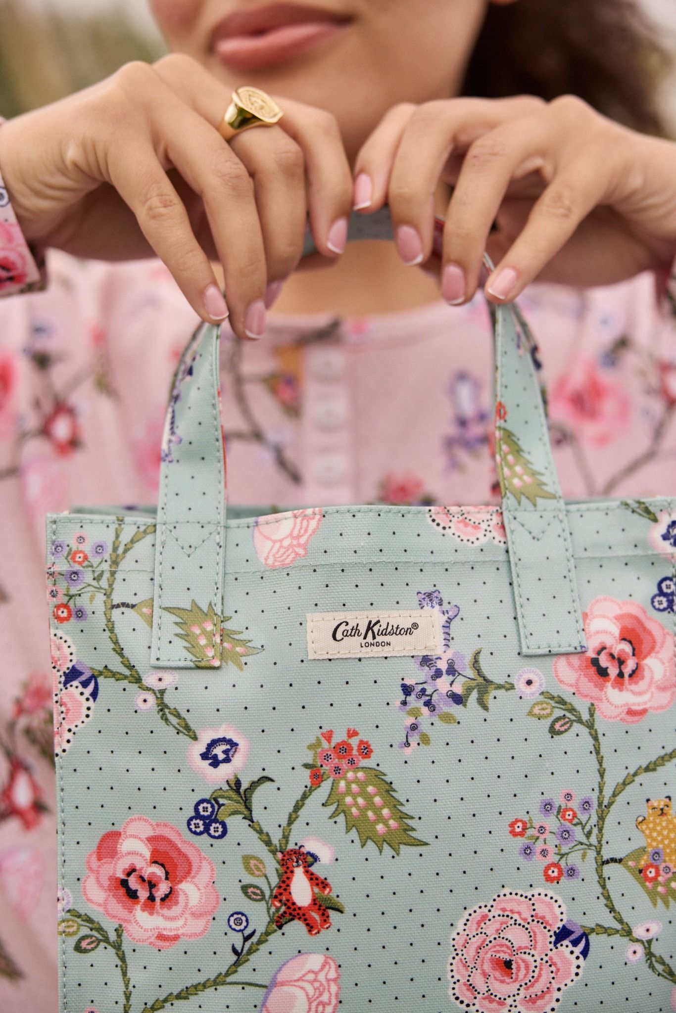 Túi đeo tay/Small Bookbag - Catnip - Xanh