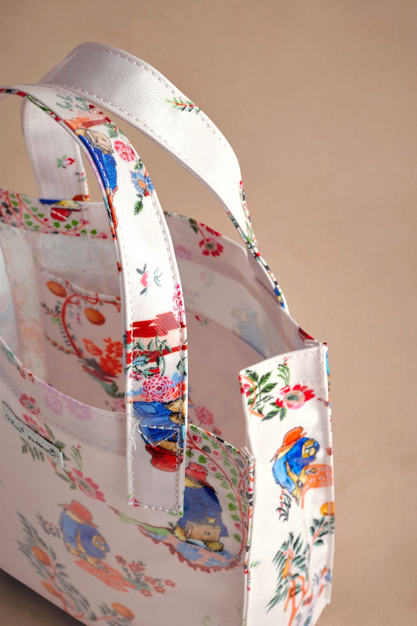 Túi đeo tay/Bookbag - Paddington Oranges - Ecru - AA4744