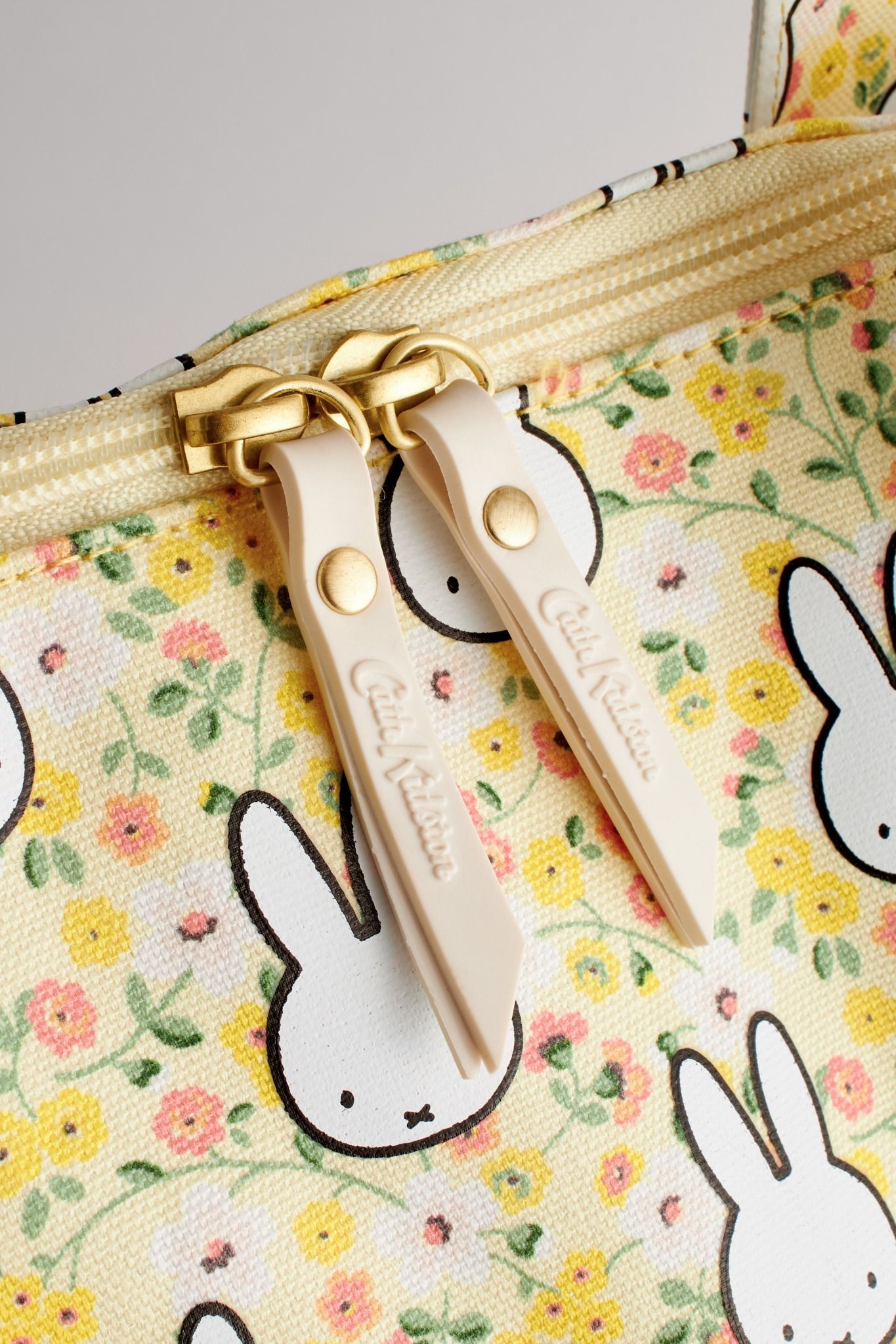 Túi du lịch xếp gọn/Foldaway Overnight Bag - Miffy Ditsy - Yellow