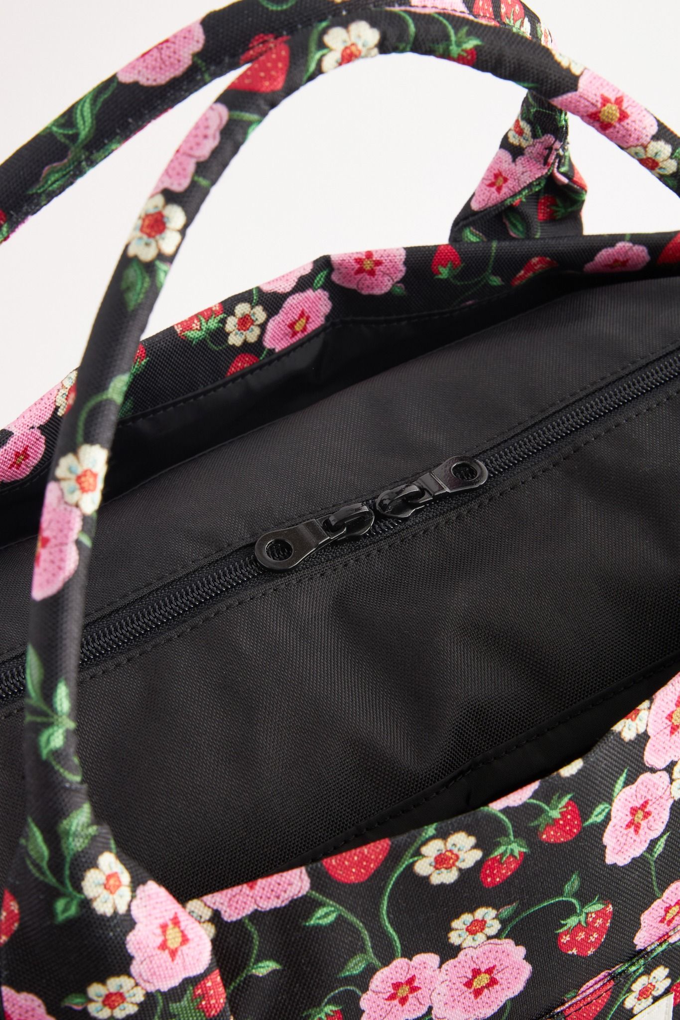 Túi du lịch/Travel holdall - Strawberry Small - Đen