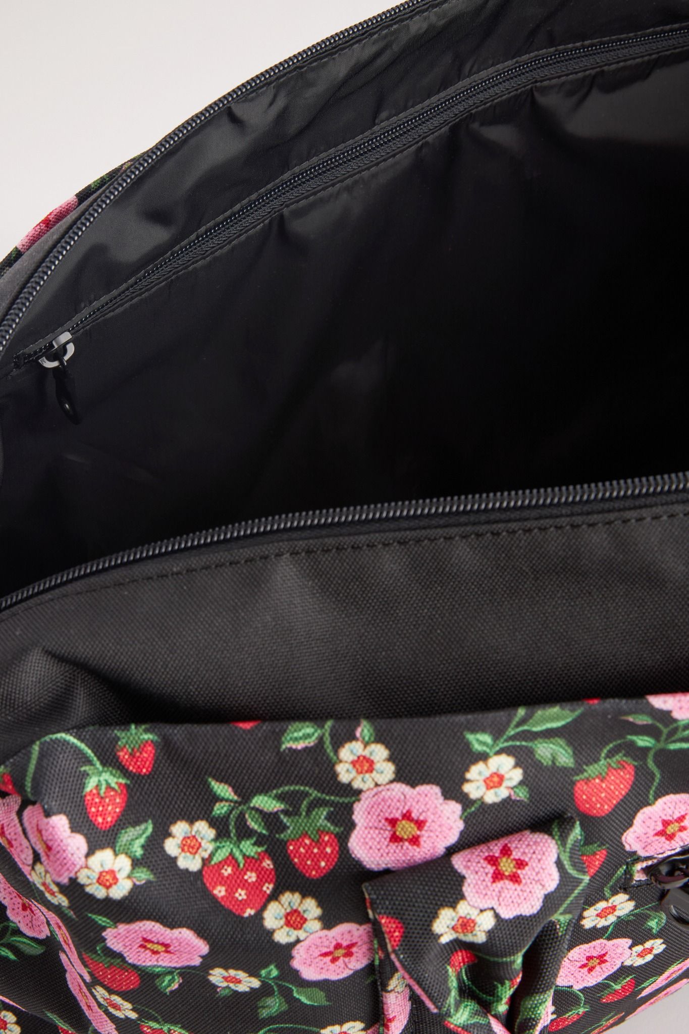 Túi du lịch/Travel holdall - Strawberry Small - Đen