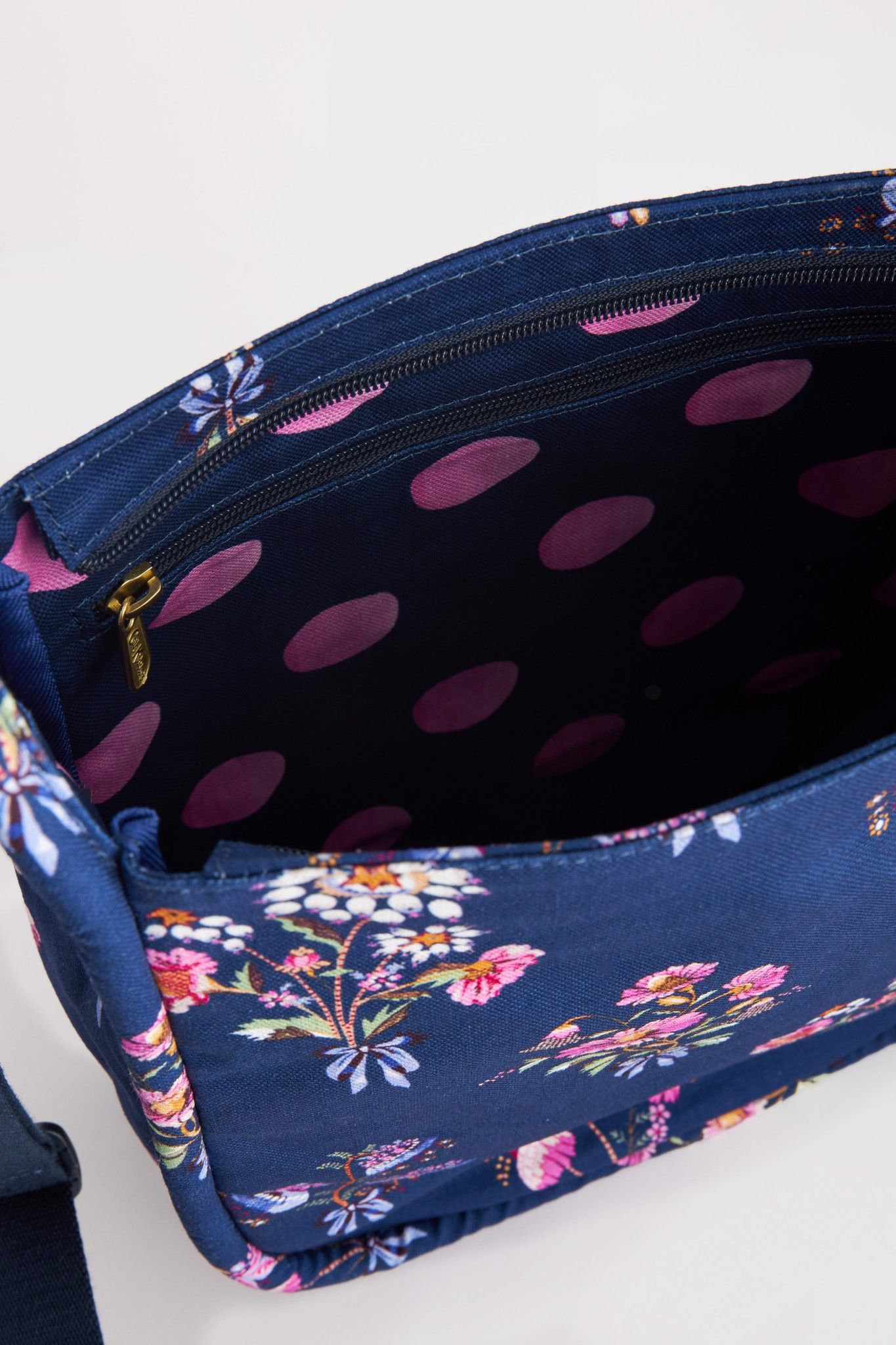 Túi đeo chéo/LRG Zipped Messenger - Friendship Bunch - Xanh Navy