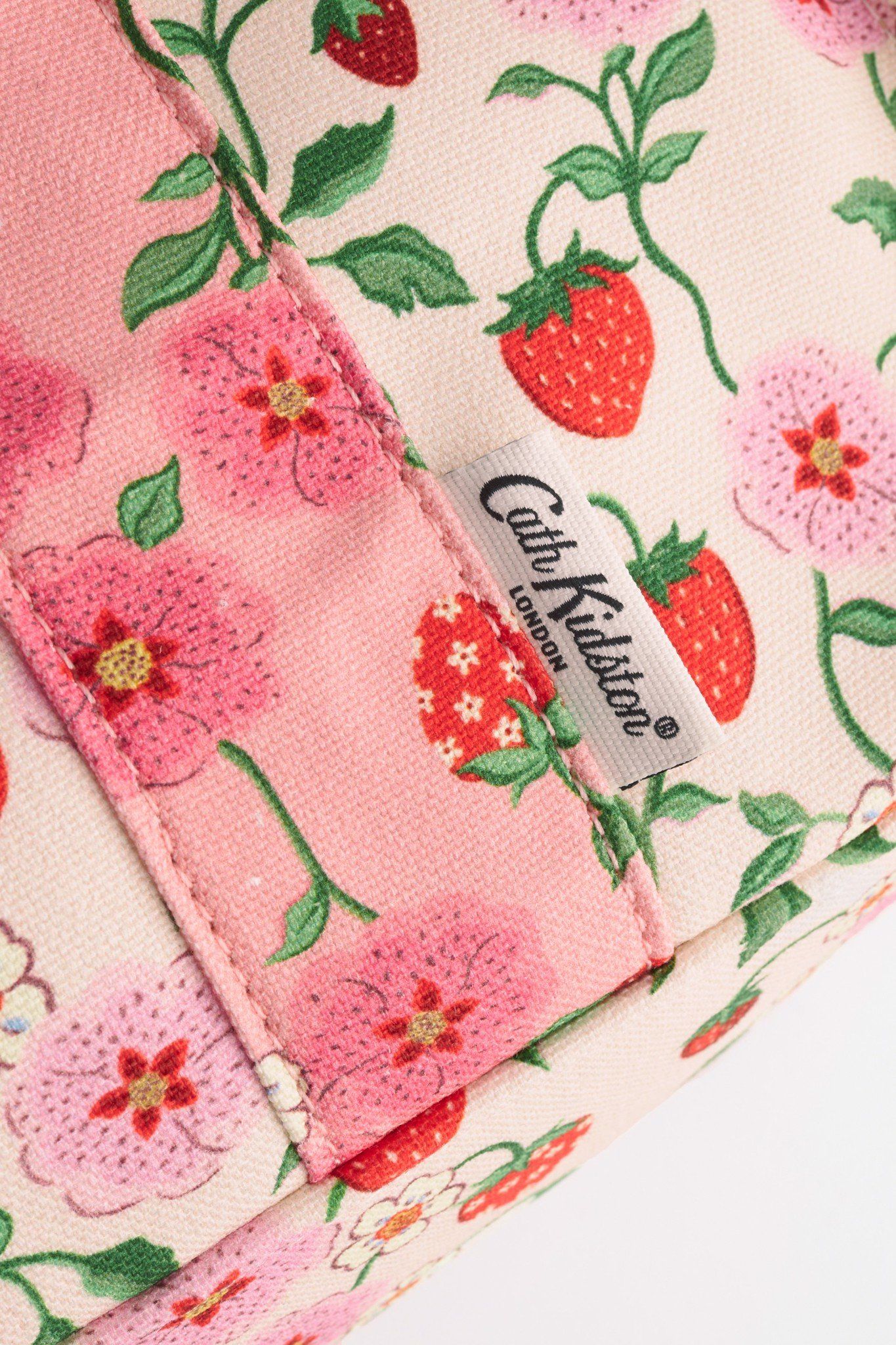 Túi đeo vai/Large Bonded Tote - Strawberry Small - Ecru