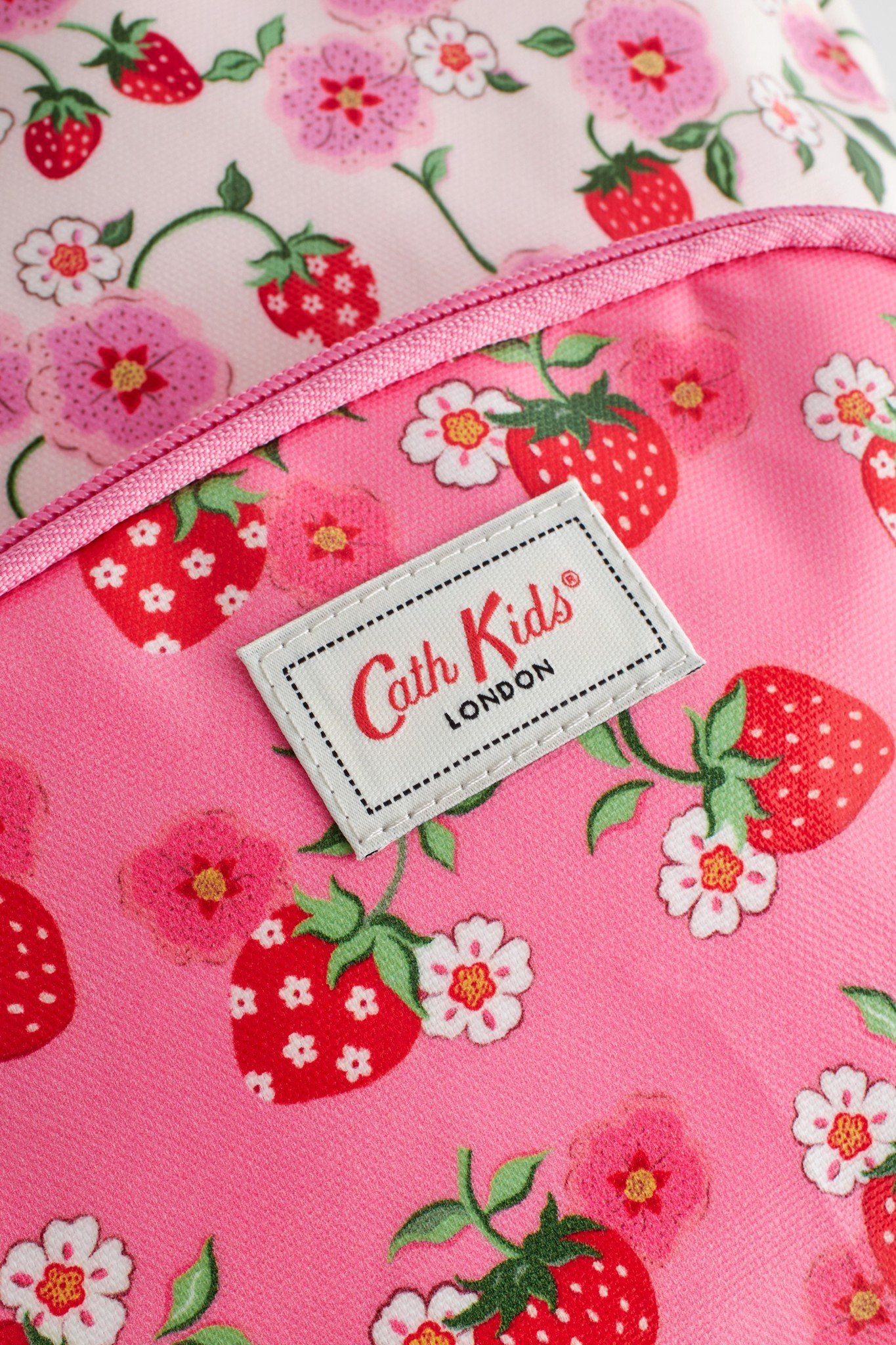 Ba lô cho bé /Kids Classic Backpack - Strawberry Small - Hồng