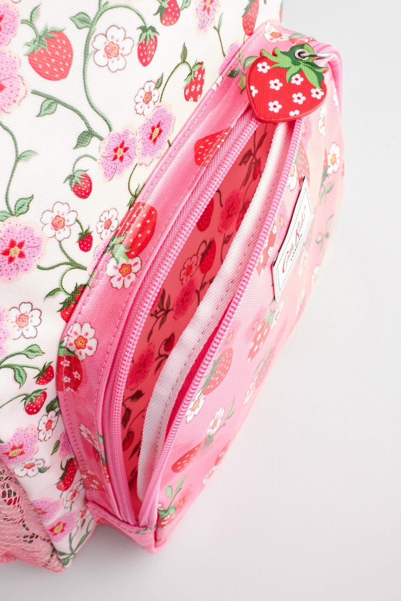 Ba lô cho bé /Kids Classic Backpack - Strawberry Small - Hồng