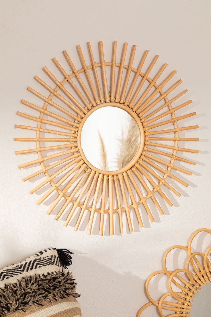 Lafos HandiCraft-Newest Design 100% Eco-friendly Rattan Mirror Wall Hanging Home Hotel Decoration