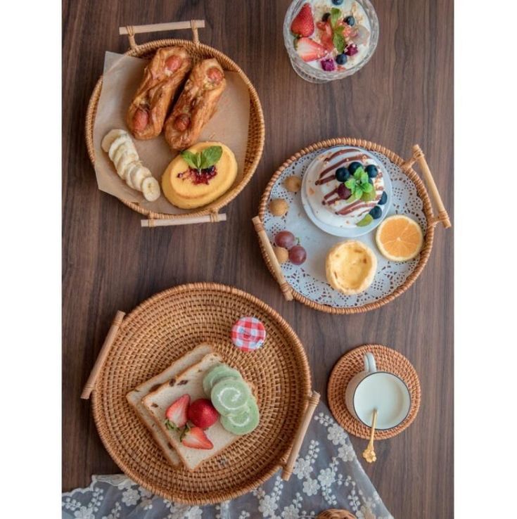 Lafos HandiCraft-Rattan Serving Tray, Handmade Storage Tray with Handle, Coffee Table Decorative Tray