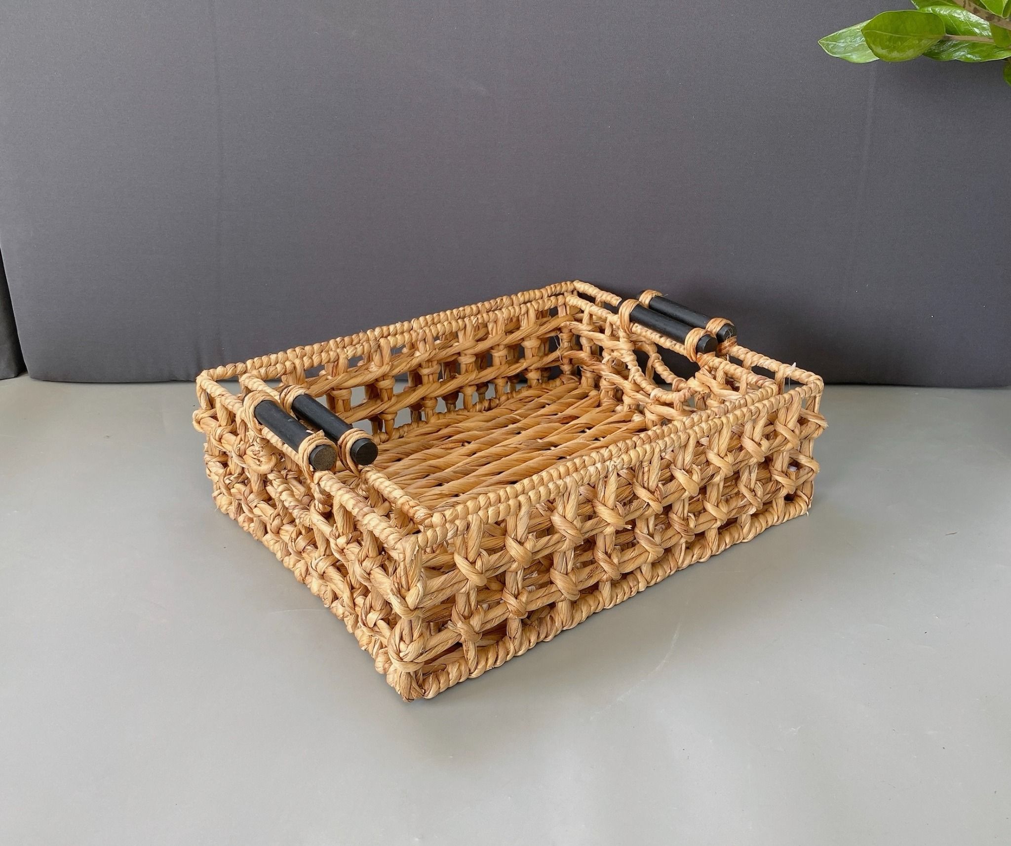 Lafos HandiCraft- Set of 2 Hyacinth Baskets With Wood Handles