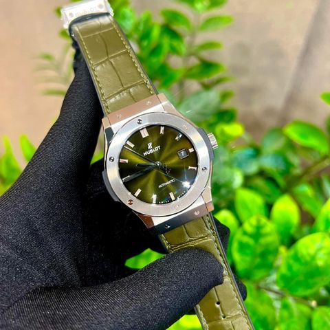  Hublot Classic Fusion Green Titanium 42mm 