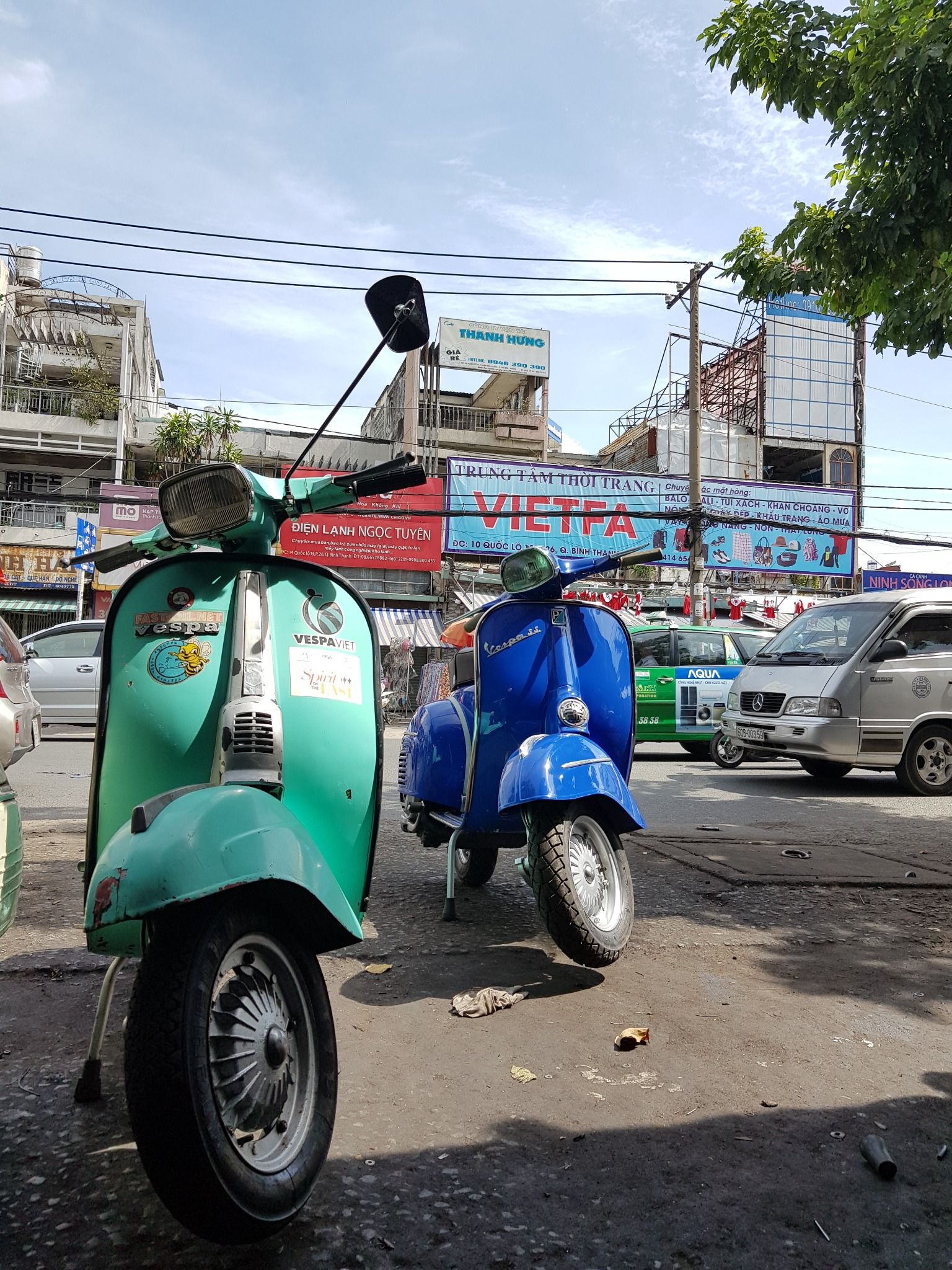 VESPA TOUR – THE GLIMPSE OF THE SAIGON