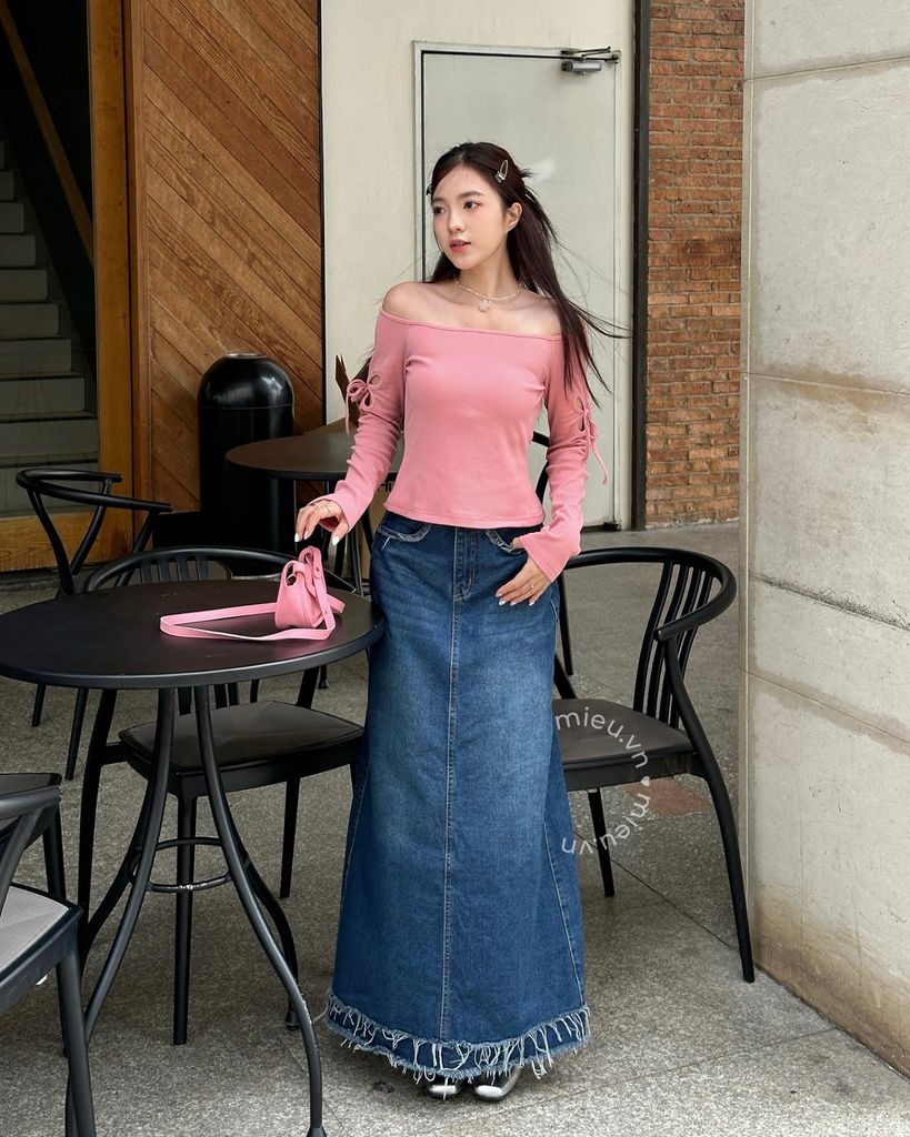 Chân Váy Jeans Dài Lai Nẹp Tua Rua - KAU12