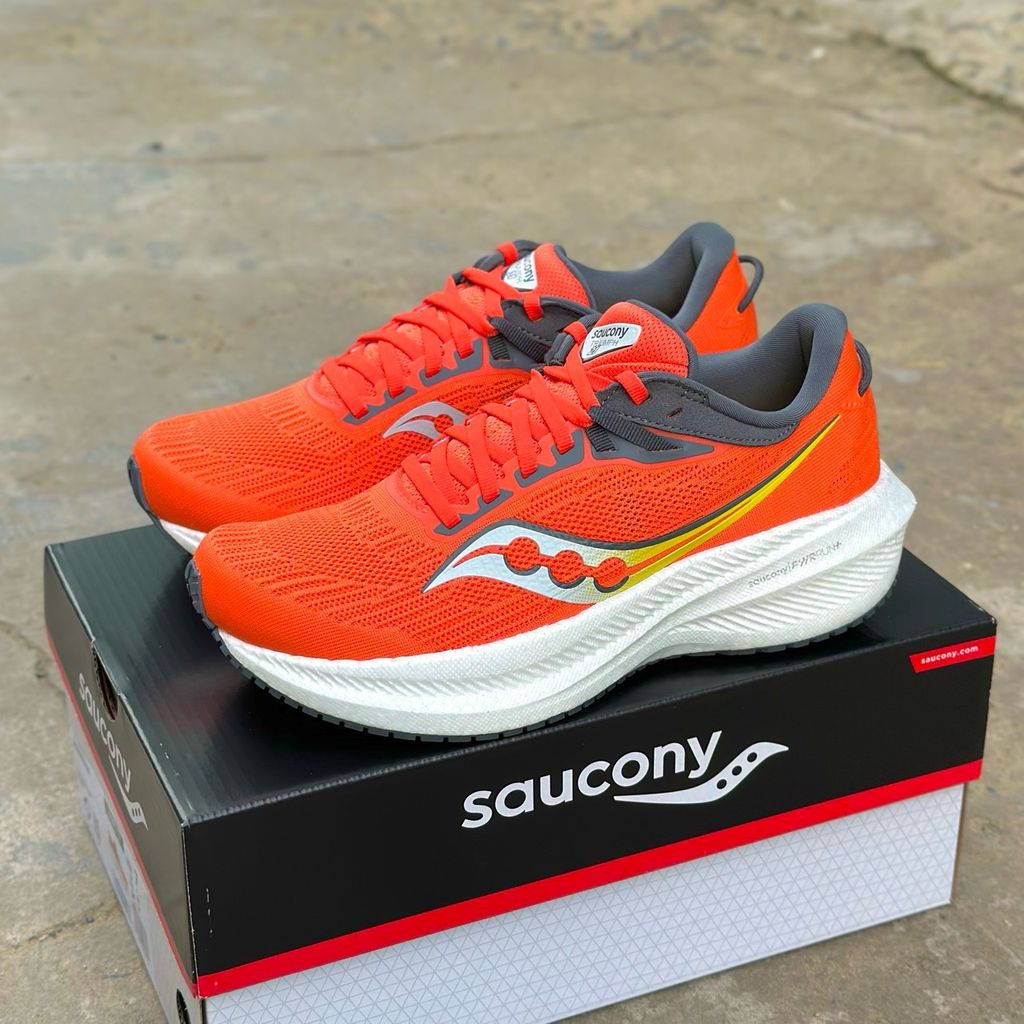 Giày chạy bộ nam Saucony Triumph 21