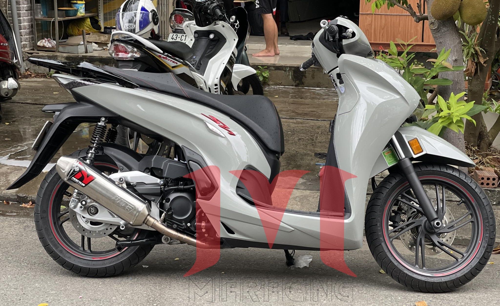 Pô Norifumi Noctus SH350i
