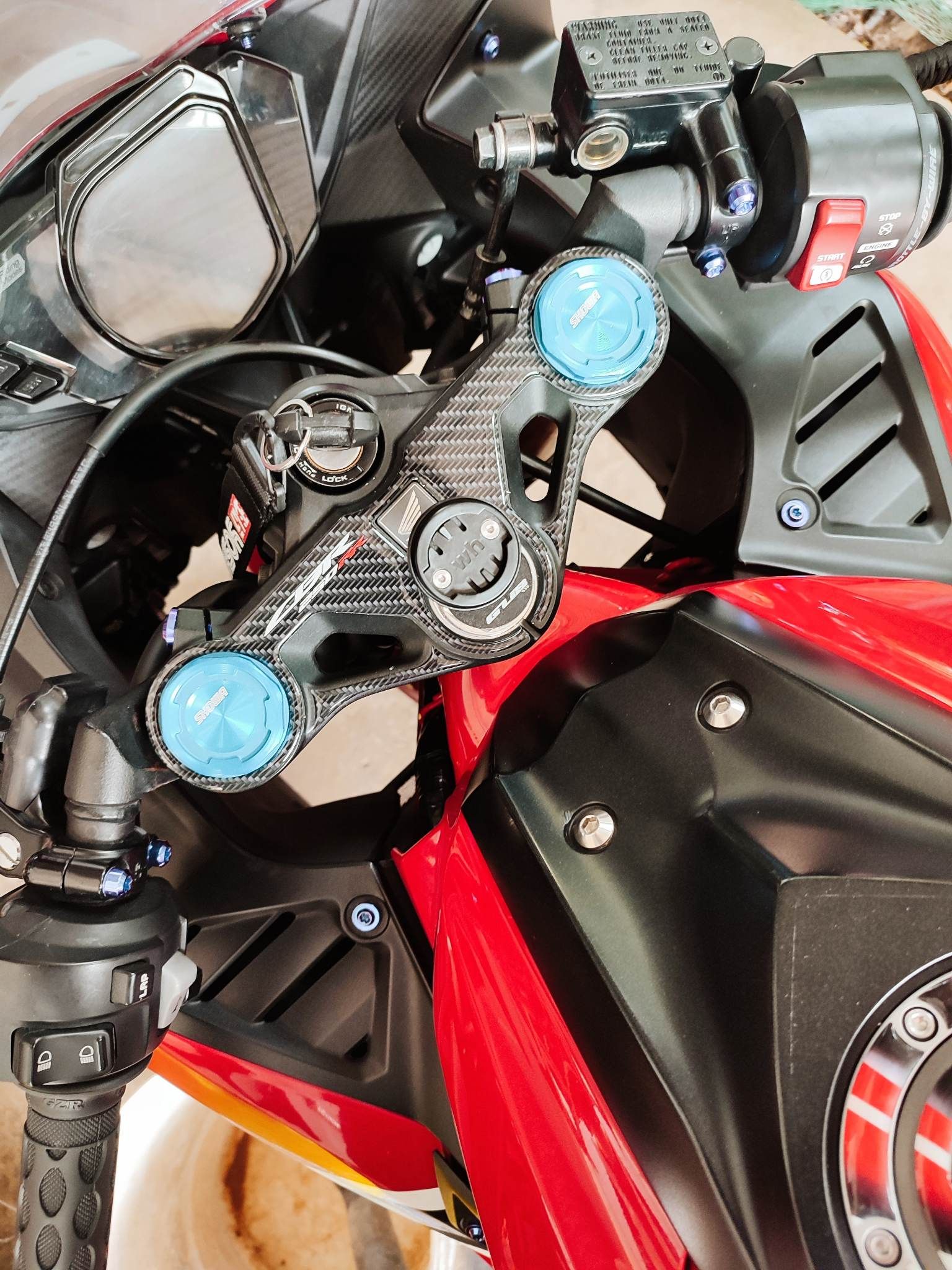 Dán carbon/ decal ghi đông CBR250RR nhập khẩu Indonesia