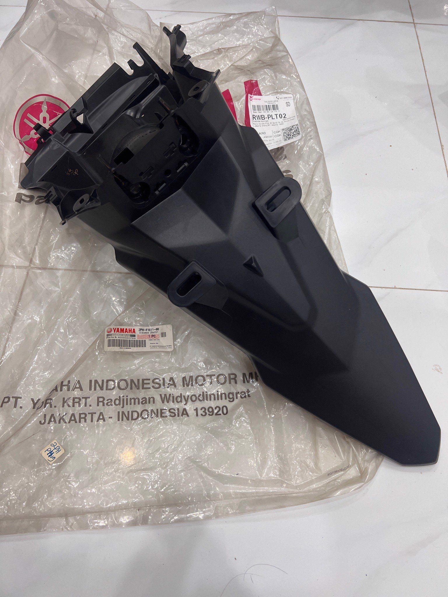 Dè biển số Mio M3 chính hãng Yamaha
