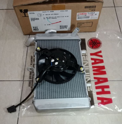 Két nước XMAX 250 kèm quạt chính hãng Yamaha Indonesia