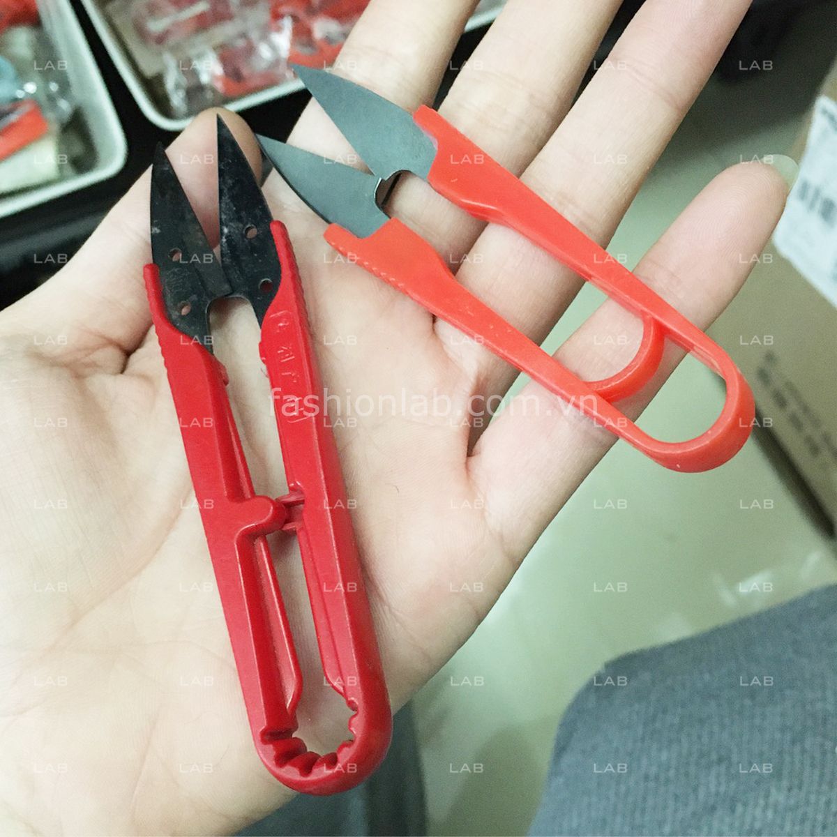 Kéo bấm chỉ cán nhựa #010103