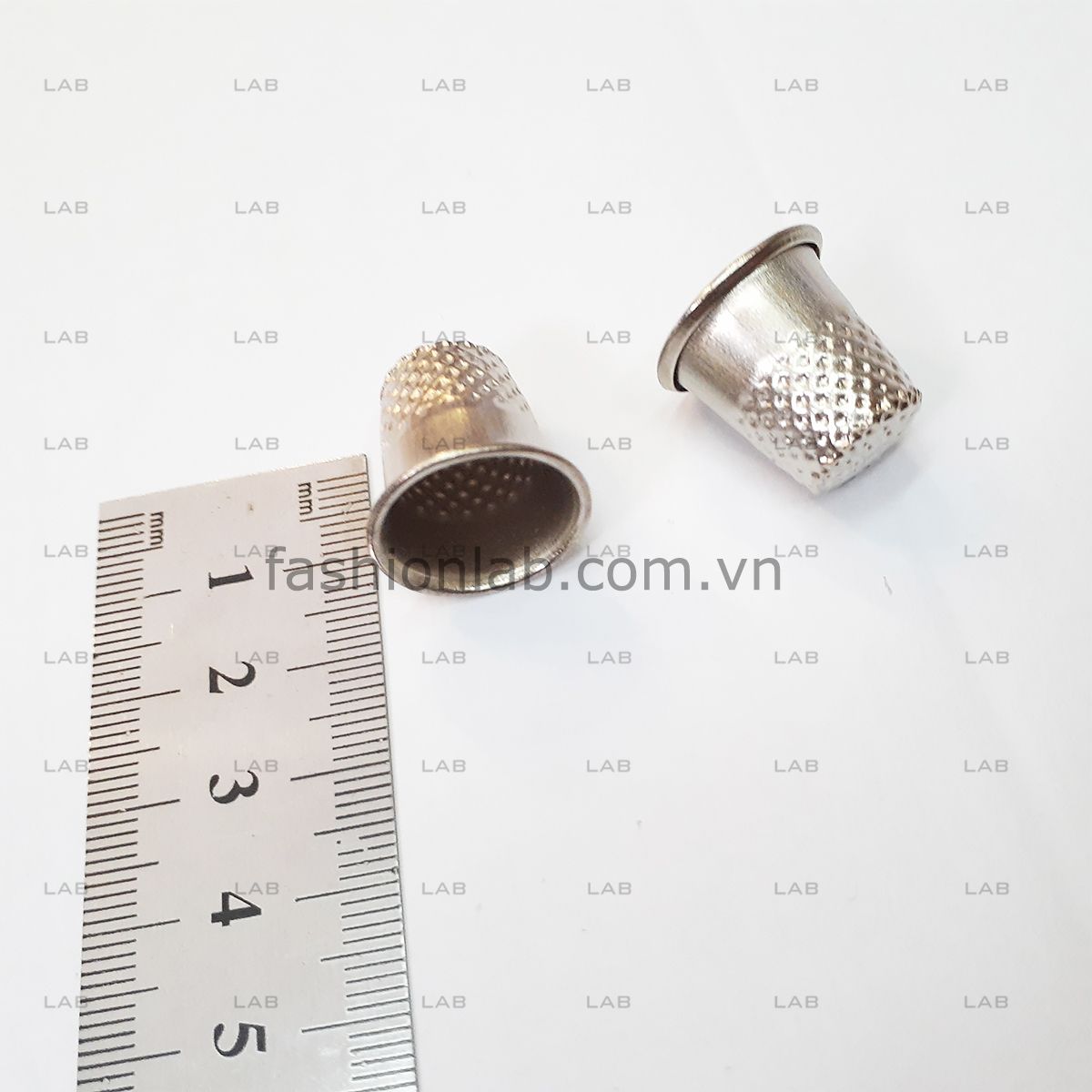 Đê khâu tay kim loại #010105