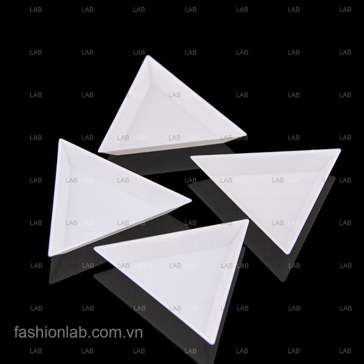 Khay tam giác nhỏ đựng cườm hạt #0103 (set 10 cái)