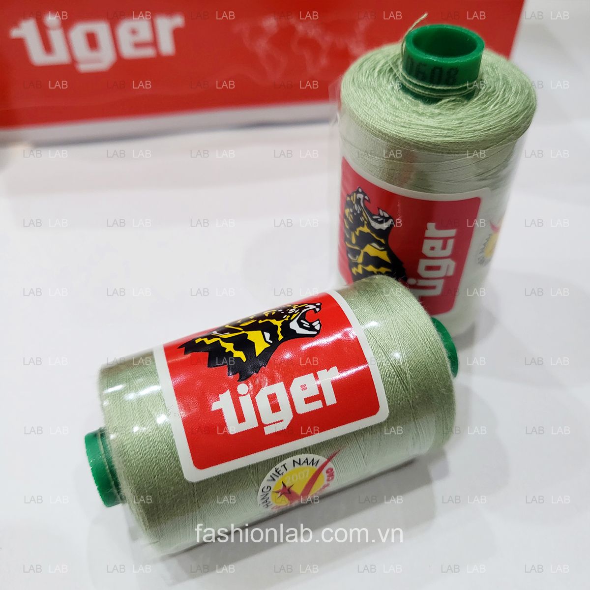 Chỉ may Tiger 900m #020101