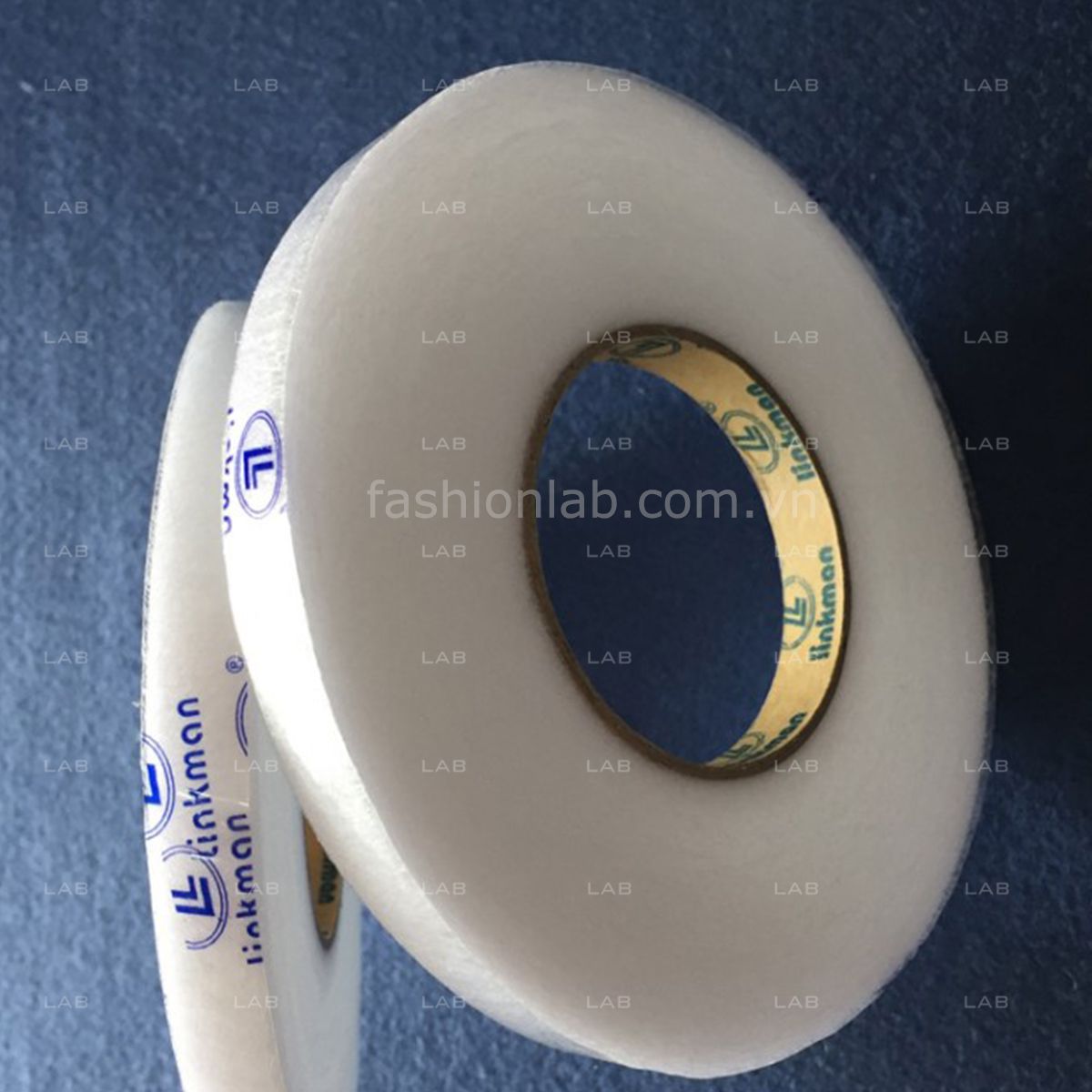Băng keo tan ủi nẹp, gấu áo, váy (cuộn 63m) #020701