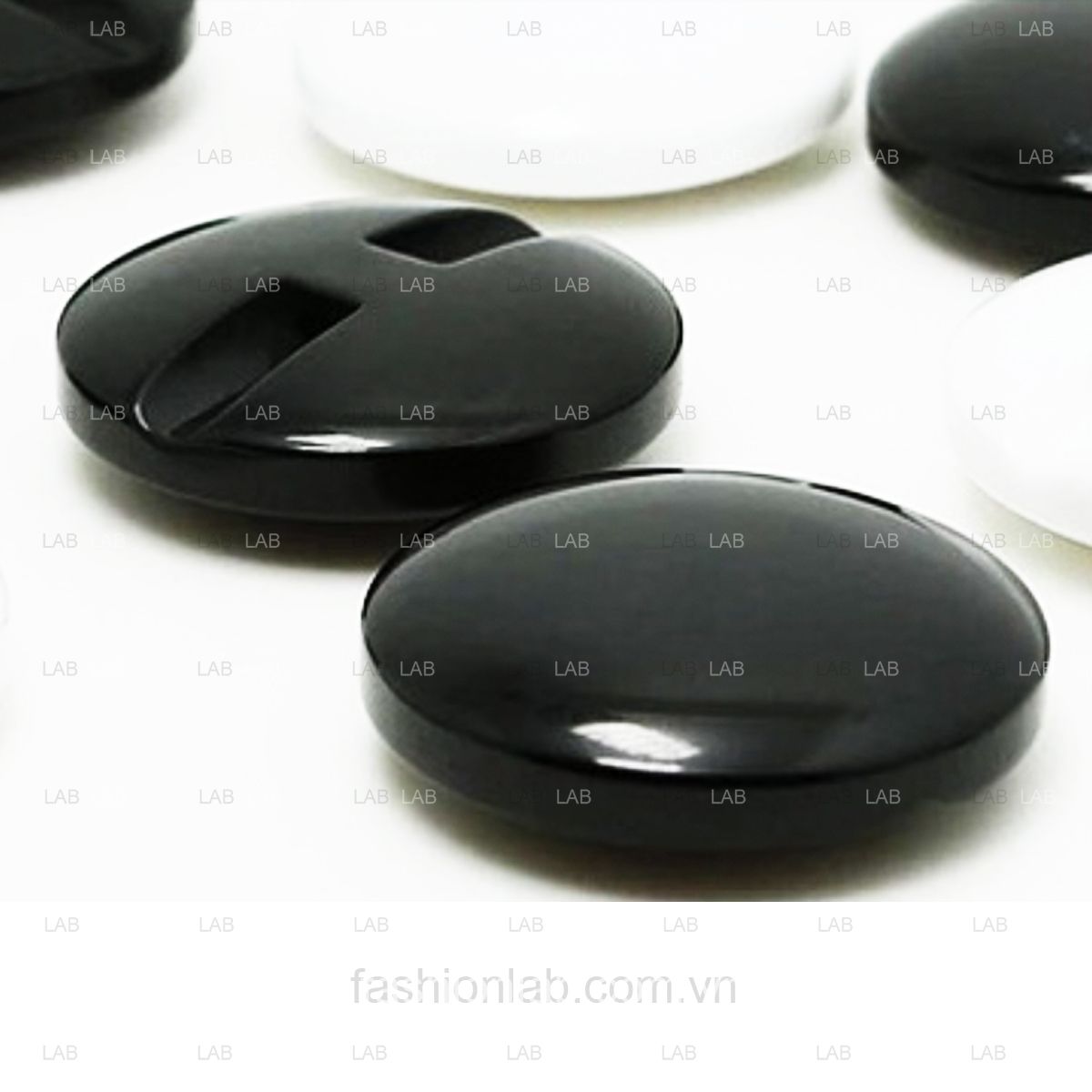 Khuy nhựa dẹt 11.5mm #020201