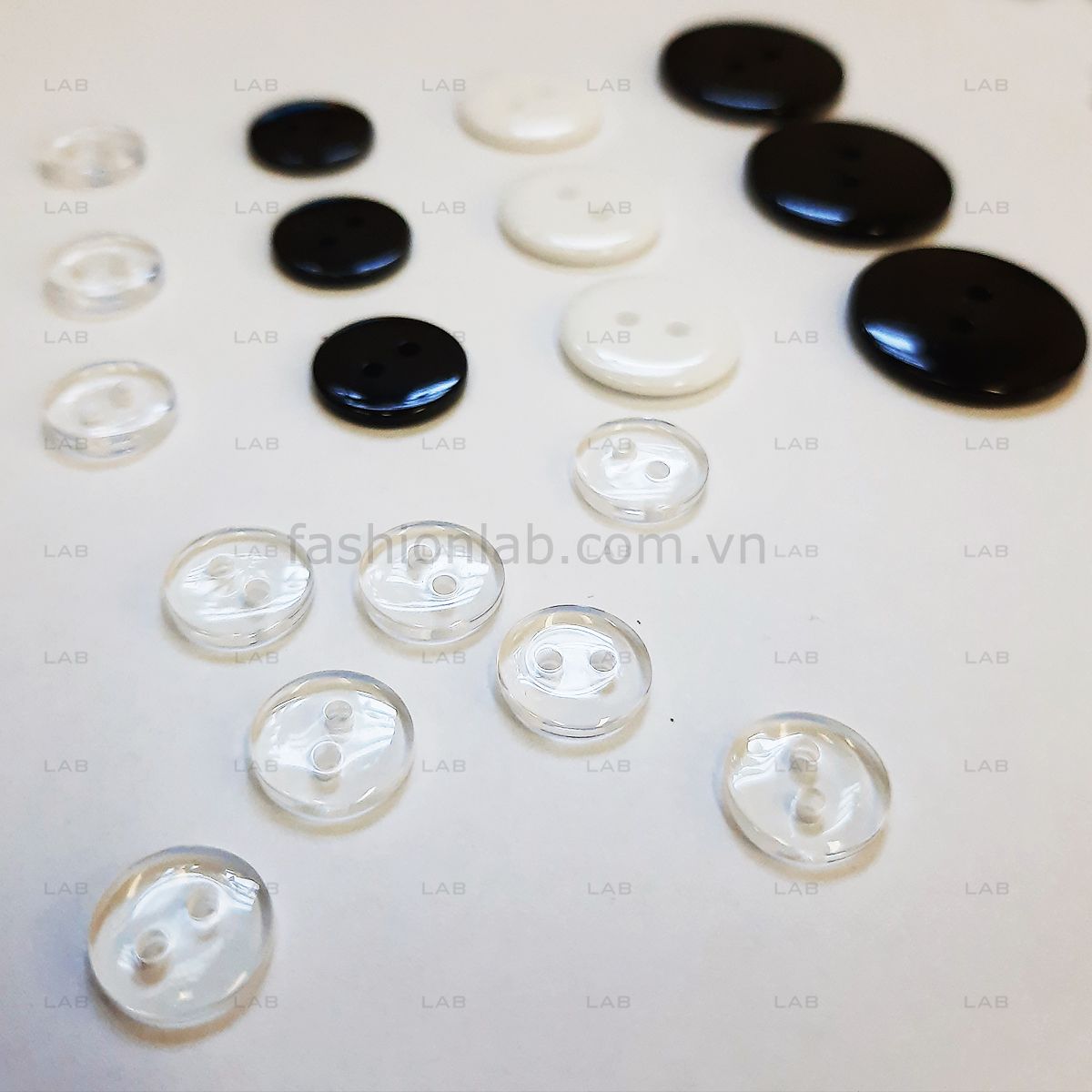 Khuy cúc nhựa 2 lỗ không viền 10mm #020201