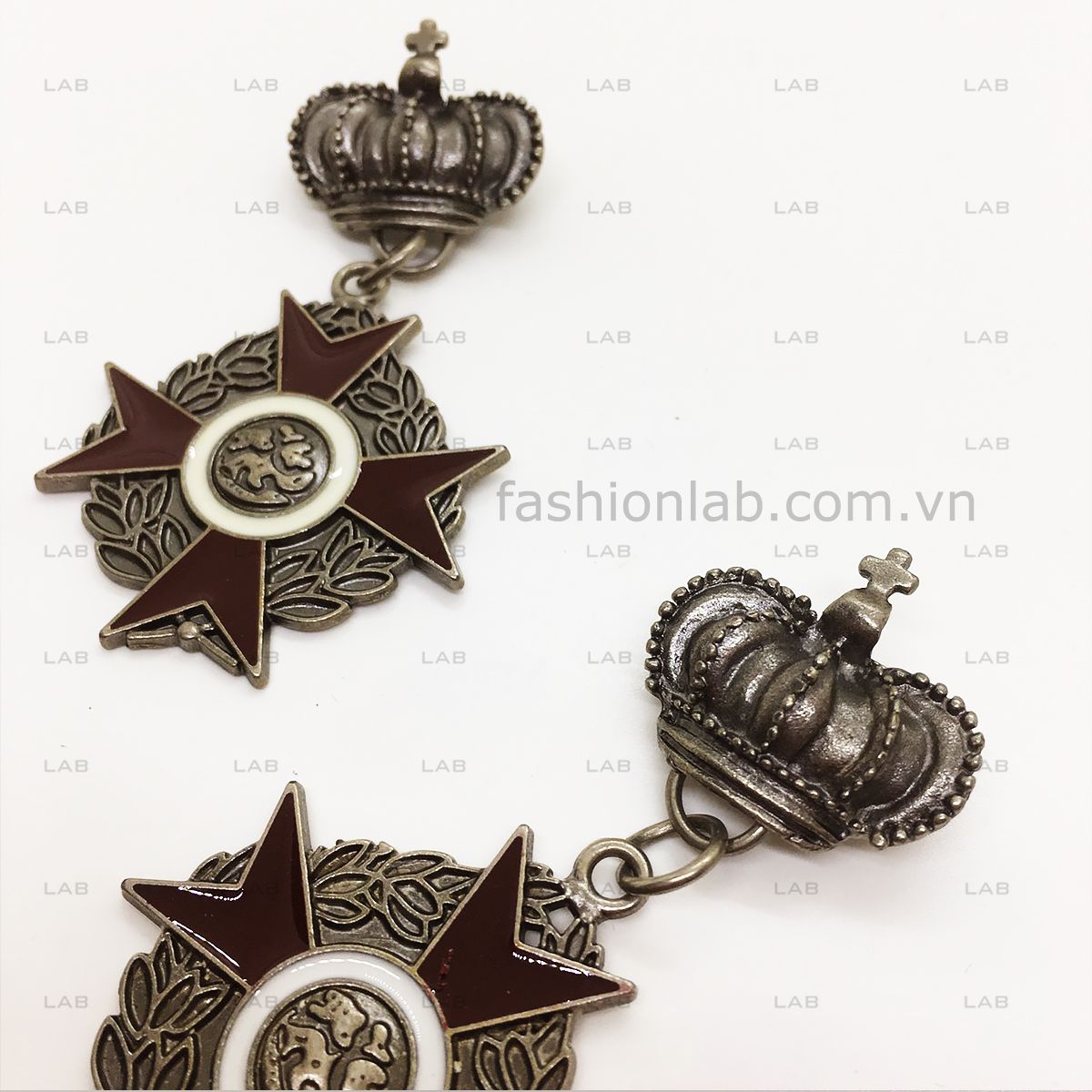 Pin cài áo - Huy hiệu vương miện #020902