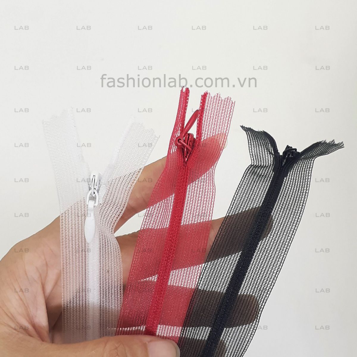 Khóa giọt lệ trong suốt - 30cm #020202