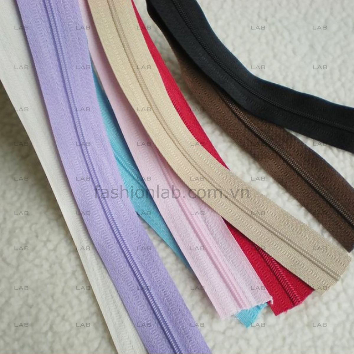 Dây khóa đồng số 3_răng vàng kim #020202
