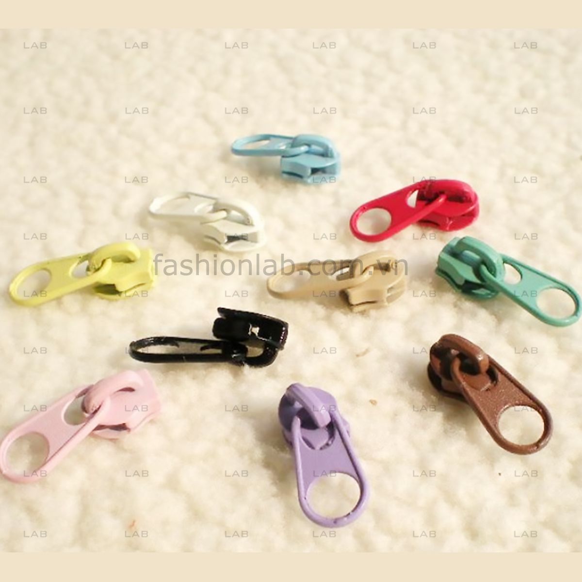 Dây khóa đồng số 3_răng vàng kim #020202