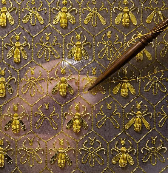 Chỉ lò xo kim loại (Ấn Độ)
