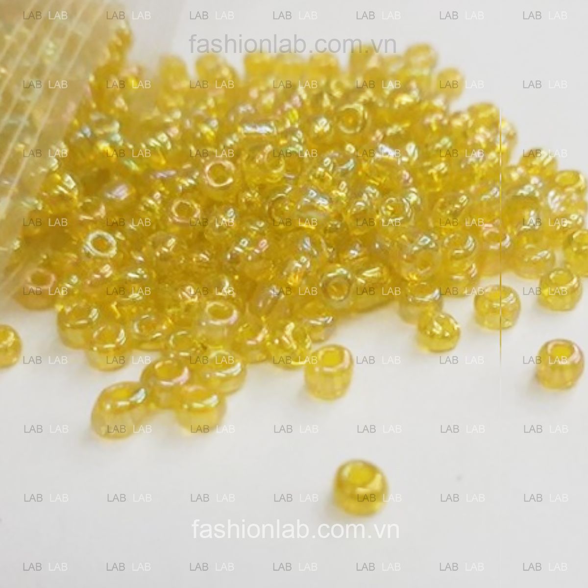 Hạt cườm pha lê tròn ánh sắc xỏ lỗ - 3mm #020302