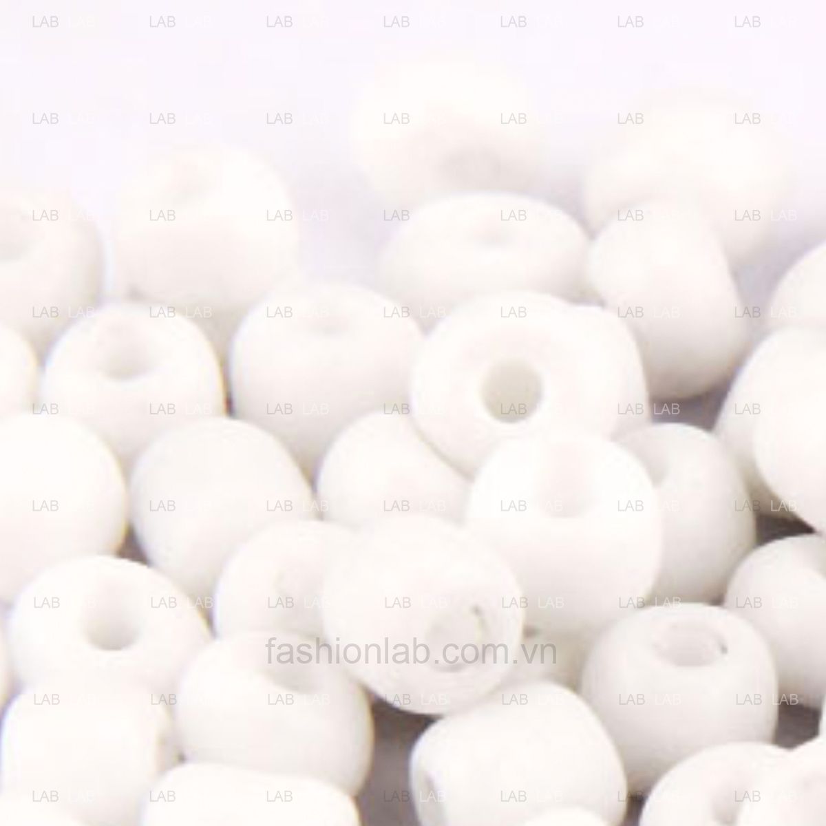 Hạt tròn sứ màu đặc xỏ lỗ 4mm #020302