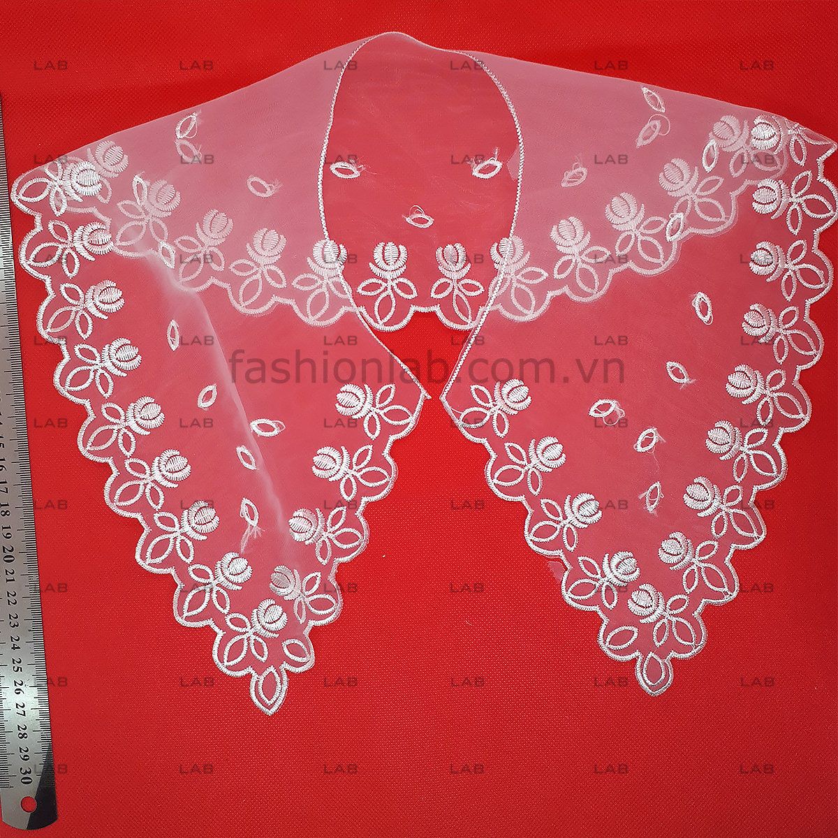 Cổ áo thêu #020401