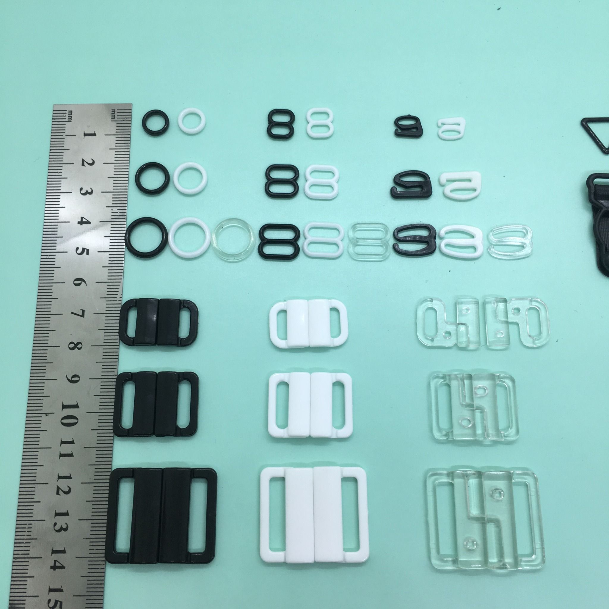 Móc lật nhựa cài bra, đồ bơi