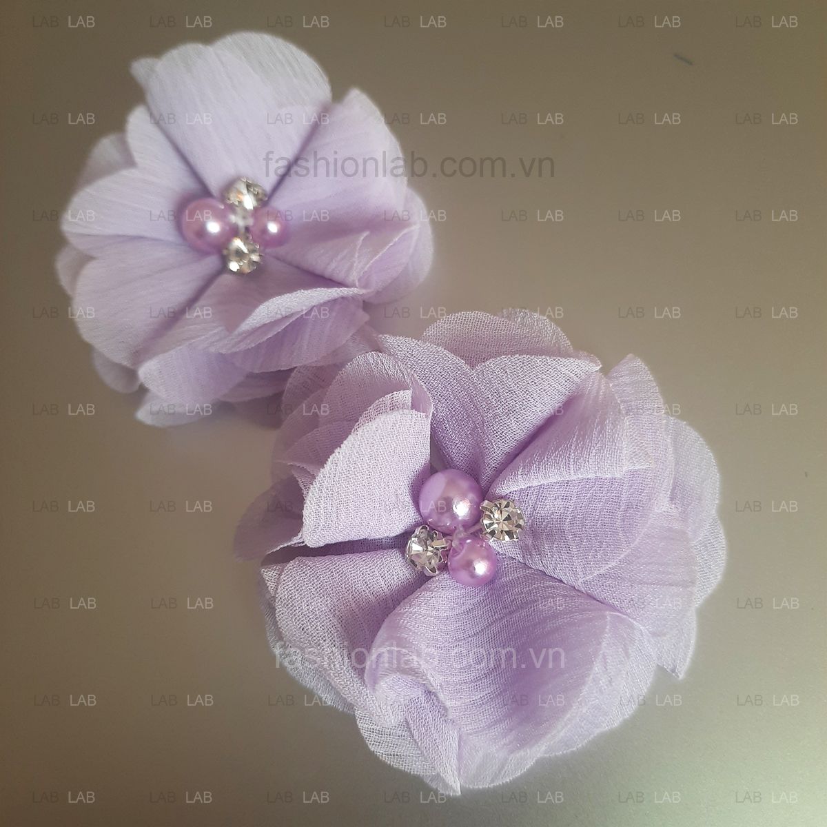 Hoa vải voan xước đính hạt đá đk 5cm