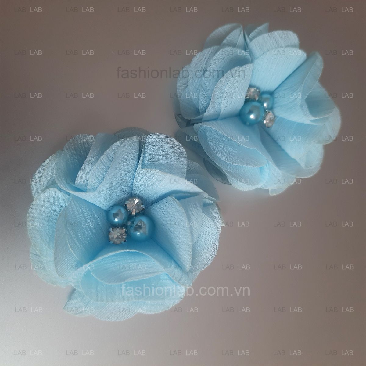 Hoa vải voan xước đính hạt đá đk 5cm
