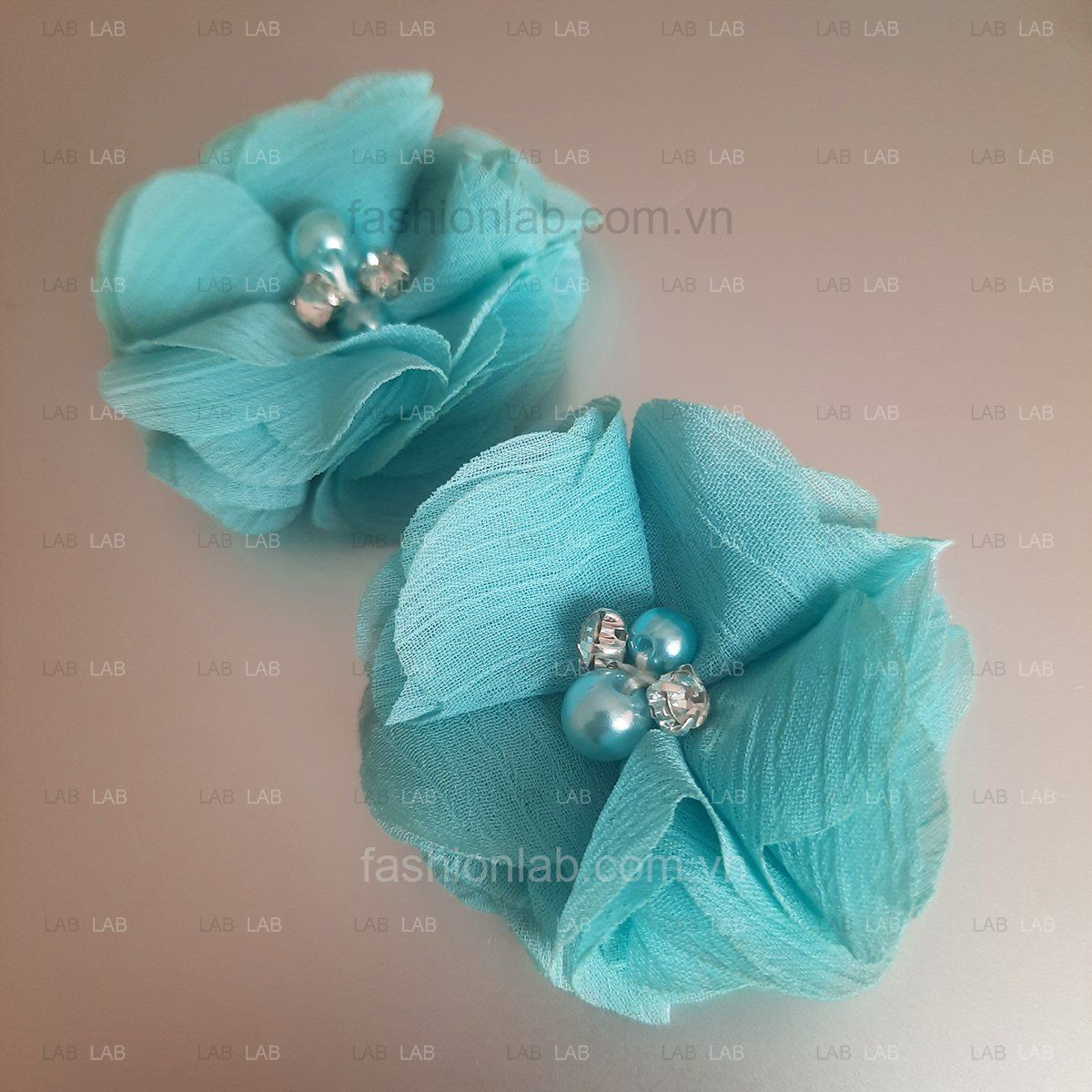 Hoa vải voan xước đính hạt đá đk 5cm
