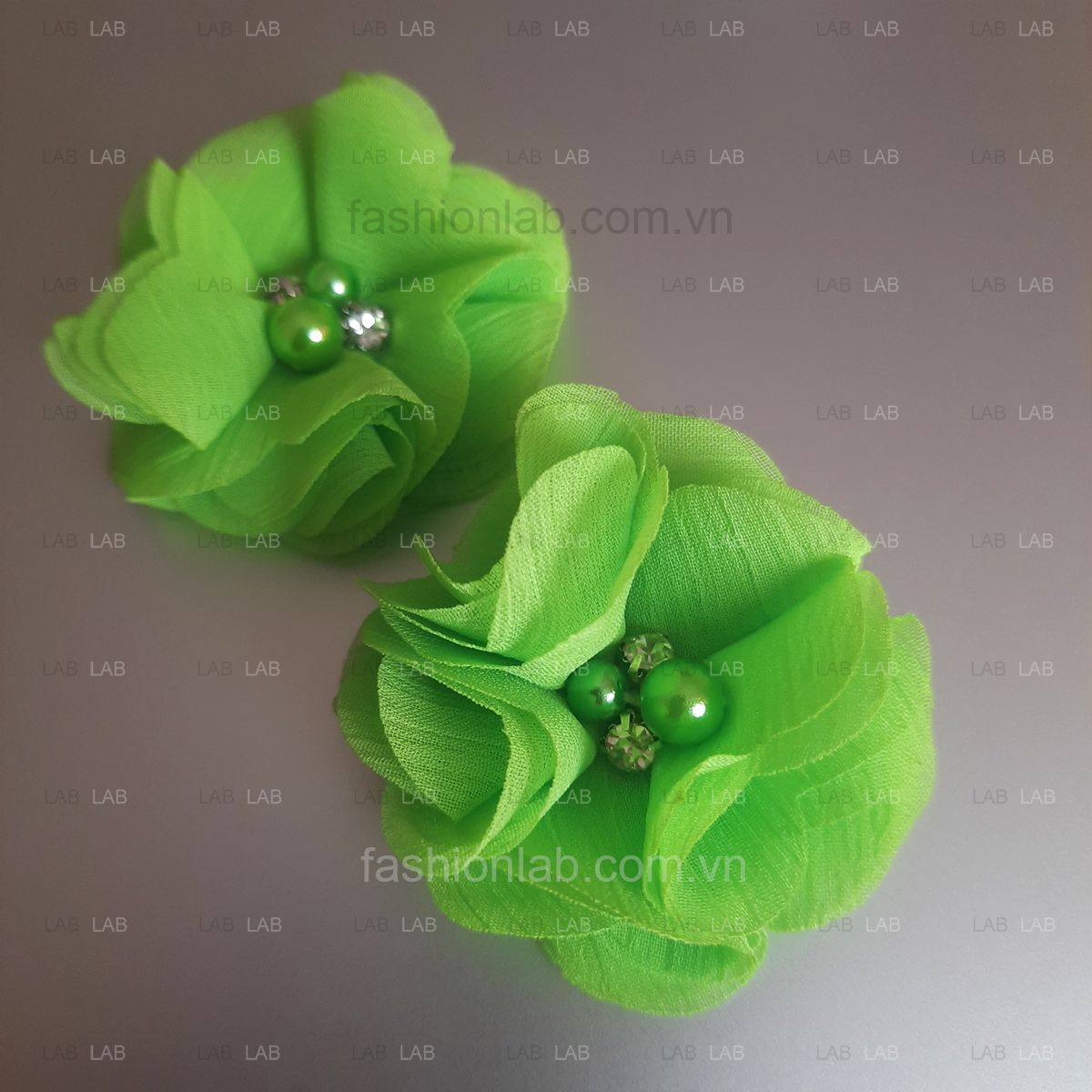 Hoa vải voan xước đính hạt đá đk 5cm