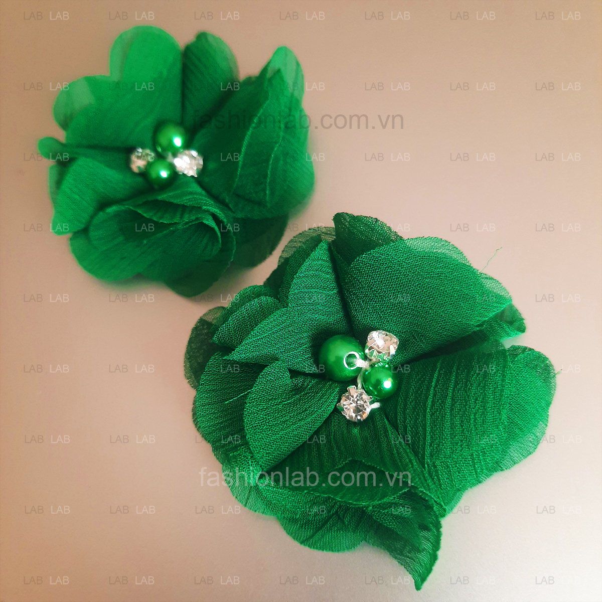 Hoa vải voan xước đính hạt đá đk 5cm