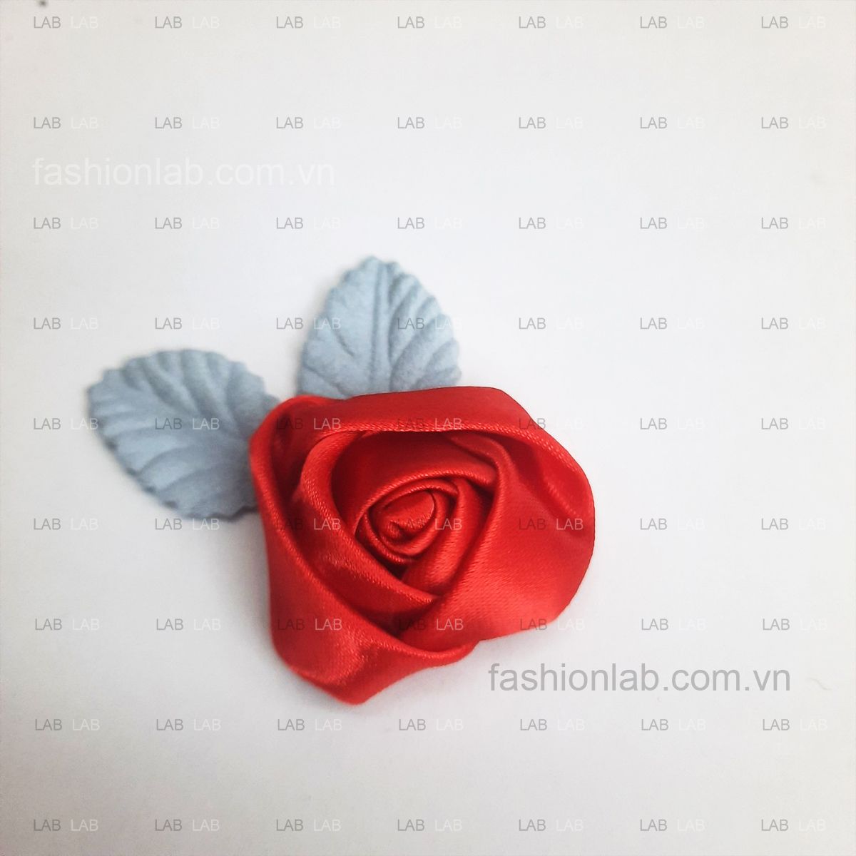 Nụ hồng vải satin đường kính 3.5 - 4cm