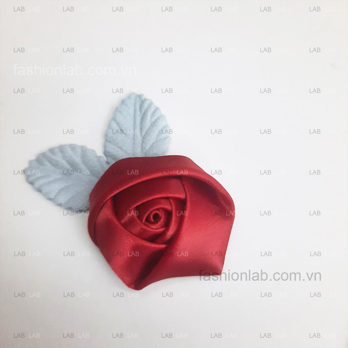 Nụ hồng vải satin đường kính 3.5 - 4cm