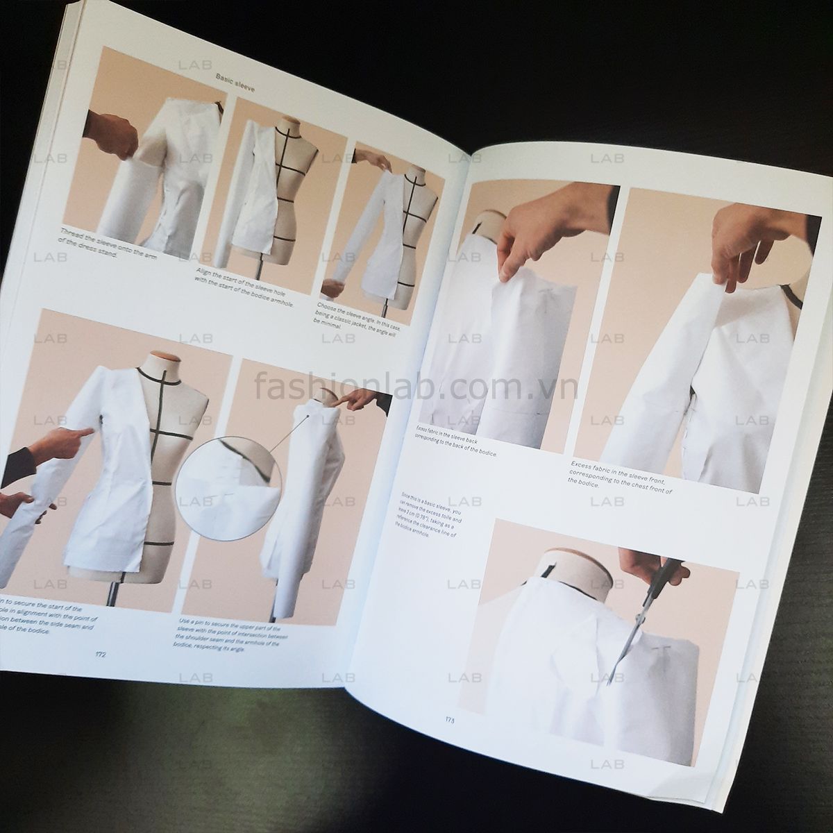 Fashion Moulage Technique: A Step by Step Draping Course #060101