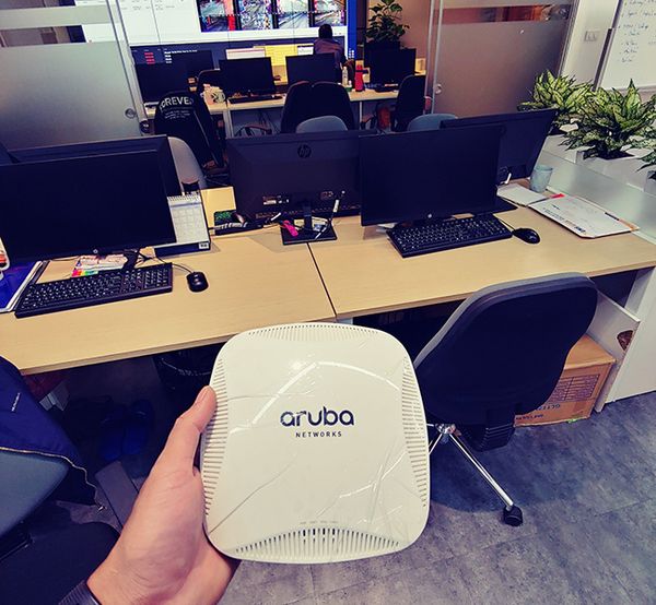  Wifi Chuyên Dụng Aruba IAP 215 US 